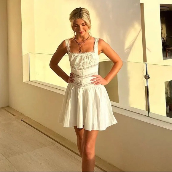 House of CB Dresses & Skirts - HOUSE OF CB Tiffani White Lace Mini Dress M